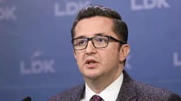 “Për një grusht vota”, Mustafa thotë se ligji që e miratuan VV dhe Lista Srpska u mundëson nënshtetësi edhe kolonëve serbë “Për një grusht vota”, Mustafa thotë se ligji që e miratuan VV dhe Lista Srpska u mundëson nënshtetësi edhe kolonëve serbë