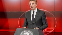 Mickoski i shqetësuar nga protestat e studentëve për gjuhën shqipe: Nuk dua t’i komentoj fyerjet dhe ndërhyrjet e jashtme Mickoski i shqetësuar nga protestat e studentëve për gjuhën shqipe: Nuk dua t’i komentoj fyerjet dhe ndërhyrjet e jashtme