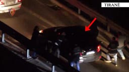 Operacion si në filma, kapet “tregtari” i automatikëve Operacion si në filma, kapet “tregtari” i automatikëve