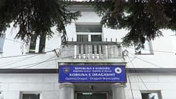 Aktakuzë ndaj B.P, fitoi kontratën dhe i çoi printerë të vjetër Komunës së Dragashit Aktakuzë ndaj B.P, fitoi kontratën dhe i çoi printerë të vjetër Komunës së Dragashit