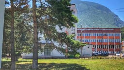 Spitali i Pejës jep detaje për të lënduarit në vet-aksidentin me fatalitet në Dollc, njëri u dërgua në QKUK Spitali i Pejës jep detaje për të lënduarit në vet-aksidentin me fatalitet në Dollc, njëri u dërgua në QKUK