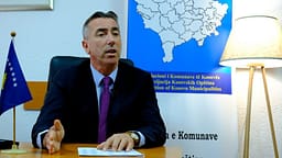 AKK: Ministria e Financave po fundos buxhetet e komunave dhe po ndëshkon qytetarët edhe përmes tatimit në pronë AKK: Ministria e Financave po fundos buxhetet e komunave dhe po ndëshkon qytetarët edhe përmes tatimit në pronë