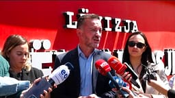 Molliqaj fton VV’në në debat: Le të bëhen gati me u dridh hala ma shumë prej aksioneve e protestave Molliqaj fton VV’në në debat: Le të bëhen gati me u dridh hala ma shumë prej aksioneve e protestave