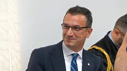 Gjykata e Lartë lë në fuqi vendimin e Apelit të Posaçëm, Erion Veliaj mbetet në qeli Gjykata e Lartë lë në fuqi vendimin e Apelit të Posaçëm, Erion Veliaj mbetet në qeli