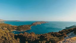 Një ishull grek del në ankand me çmim fillestar 247 mijë euro Një ishull grek del në ankand me çmim fillestar 247 mijë euro
