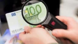 Tentoi t’i fuste në përdorim 105 mijë euro false, ngritet aktakuzë ndaj një personi Tentoi t’i fuste në përdorim 105 mijë euro false, ngritet aktakuzë ndaj një personi