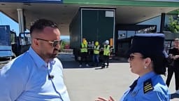 Kandidati i PDK-së për deputet flet në Kosova Live të T7 pas arrestimit nga Policia, tregon gjithçka që ndodhi Kandidati i PDK-së për deputet flet në Kosova Live të T7 pas arrestimit nga Policia, tregon gjithçka që ndodhi
