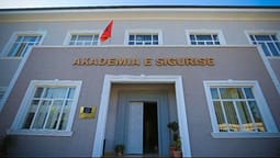 Helmimi i 56 studentëve në Akademinë e Sigurisë, del përgjigja e AKU-së: Bllokohet subjekti privat Helmimi i 56 studentëve në Akademinë e Sigurisë, del përgjigja e AKU-së: Bllokohet subjekti privat