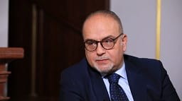 Memorandumi për Kosovën, Videnoviq: Studentët serbë po ecin në gjurmët e nacionalizmit të Sheshelit Memorandumi për Kosovën, Videnoviq: Studentët serbë po ecin në gjurmët e nacionalizmit të Sheshelit
