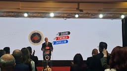 Haradinaj falënderon UÇK-në në fjalimin e fundit si kryetar i AAK-së Haradinaj falënderon UÇK-në në fjalimin e fundit si kryetar i AAK-së