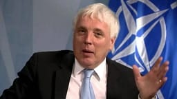 Shea: Tri palë zgjedhje në 18 muaj nuk janë sinjal i mirë për integrimin e Kosovës në NATO Shea: Tri palë zgjedhje në 18 muaj nuk janë sinjal i mirë për integrimin e Kosovës në NATO