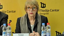 Biserko: Vuçiq po nxit tensione me “botën serbe”, synon ndikim përmes destabilizimit të rajonit Biserko: Vuçiq po nxit tensione me “botën serbe”, synon ndikim përmes destabilizimit të rajonit