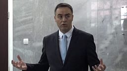 “Pseudogazetar”, Zeneli për deklaratën e Konjufcës: Tentim për të krijuar mjegullim midis kufijve të asaj se çka është gazetari në të vërtetë “Pseudogazetar”, Zeneli për deklaratën e Konjufcës: Tentim për të krijuar mjegullim midis kufijve të asaj se çka është gazetari në të vërtetë