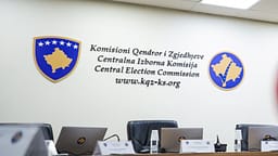 KQZ akrediton 29 organizata për vëzhgimin e zgjedhjeve, pezullohet një parti politike KQZ akrediton 29 organizata për vëzhgimin e zgjedhjeve, pezullohet një parti politike