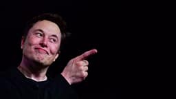 Elon Musk shumë shpejt mund të bëhet trilioner Elon Musk shumë shpejt mund të bëhet trilioner