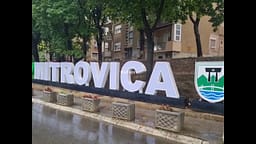 Asamblistët në Mitrovicën e Veriut miratojnë largimin e mbishkrimit “Unë e dua Mitrovicën” Asamblistët në Mitrovicën e Veriut miratojnë largimin e mbishkrimit “Unë e dua Mitrovicën”