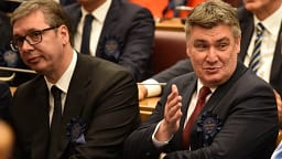 Milanoviç: Vuçiq po frikëson qytetarët me histori komike për sulm nga kroatët dhe shqiptarët Milanoviç: Vuçiq po frikëson qytetarët me histori komike për sulm nga kroatët dhe shqiptarët