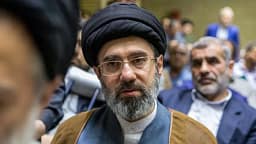 Ku është zhdukur Mojtaba Khamenei? Shërbimet sekrete në SHBA: Fshihet pas një rrjeti korrierësh, as Teherani s’e di Ku është zhdukur Mojtaba Khamenei? Shërbimet sekrete në SHBA: Fshihet pas një rrjeti korrierësh, as Teherani s’e di