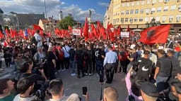 “Kur politika hesht, qytetarët solidarizohen” – Të martën mbahet protestë në Tiranë në mbështetje të studentëve shqiptarë në RMV “Kur politika hesht, qytetarët solidarizohen” – Të martën mbahet protestë në Tiranë në mbështetje të studentëve shqiptarë në RMV