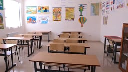 Dalin rrogat e punëtorëve teknikë të shkollave në Prishtinë, pezullohet greva Dalin rrogat e punëtorëve teknikë të shkollave në Prishtinë, pezullohet greva