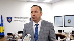 917 kandidatë për deputetë, Elezi: 23 subjekte politike dorëzuan listat, 4 parti jo 917 kandidatë për deputetë, Elezi: 23 subjekte politike dorëzuan listat, 4 parti jo