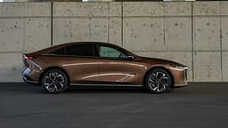 Mazda shtyn prezantimin e veturës së parë elektrike Mazda shtyn prezantimin e veturës së parë elektrike