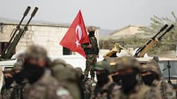 Turqia kap 10 militantë të ISIS-it në Siri Turqia kap 10 militantë të ISIS-it në Siri