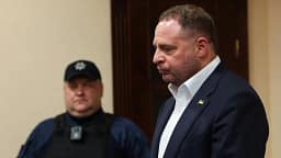 Ish-shefi i stafit të Zelensky-t në gjykatë, ndërsa hetimi për korrupsion në Ukrainë përshkallëzohet Ish-shefi i stafit të Zelensky-t në gjykatë, ndërsa hetimi për korrupsion në Ukrainë përshkallëzohet