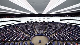 Raporti i PE-së kërkon reforma urgjente në Kosovë: Sundimi i ligjit dhe lufta kundër korrupsionit në fokus Raporti i PE-së kërkon reforma urgjente në Kosovë: Sundimi i ligjit dhe lufta kundër korrupsionit në fokus
