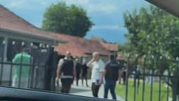 Pejë: Arrestohen dy zyrtarë të strukturave paralele serbe, dyshohen për vepra që lidhen me procesin zgjedhor Pejë: Arrestohen dy zyrtarë të strukturave paralele serbe, dyshohen për vepra që lidhen me procesin zgjedhor