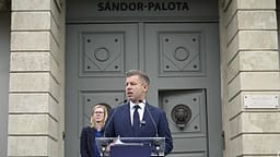 Qeveria e Hungarisë do të ndryshojë kushtetutën për të lejuar shkarkimin e presidentit Qeveria e Hungarisë do të ndryshojë kushtetutën për të lejuar shkarkimin e presidentit