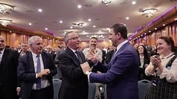 Hamza thotë se në zgjedhjet e brendshme është e hapur edhe gara për kryetar të PDK-së Hamza thotë se në zgjedhjet e brendshme është e hapur edhe gara për kryetar të PDK-së