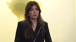 Haxhiu ngushëllon familjen Jashari për ndarjen nga jeta të Sahit Jasharit Haxhiu ngushëllon familjen Jashari për ndarjen nga jeta të Sahit Jasharit