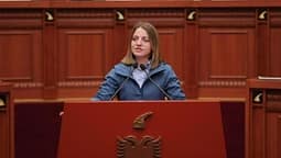 Largohet nga PS-ja deputetja Marjana Koçeku: Nga sot do jem e pavarur Largohet nga PS-ja deputetja Marjana Koçeku: Nga sot do jem e pavarur