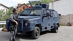 Policia bastis shtëpinë e të dyshuarit për krime lufte në Zubin Potok, sekuestrohen prova Policia bastis shtëpinë e të dyshuarit për krime lufte në Zubin Potok, sekuestrohen prova