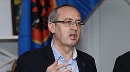 Hoti: Do t’i nënshtrohemi të gjithë vullnetit të Kuvendit të jashtëzakonshëm, s’është kundër askujt Hoti: Do t’i nënshtrohemi të gjithë vullnetit të Kuvendit të jashtëzakonshëm, s’është kundër askujt