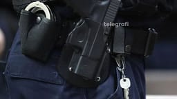 Arrestohen tre persona në Prishtinë, dyshohen për falsifikim dokumentesh dhe mashtrim me toka Arrestohen tre persona në Prishtinë, dyshohen për falsifikim dokumentesh dhe mashtrim me toka