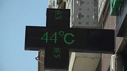 Në Shqipëri shënohet dita më e nxehtë e vitit, temperatura shkon 42 gradë në hije Në Shqipëri shënohet dita më e nxehtë e vitit, temperatura shkon 42 gradë në hije