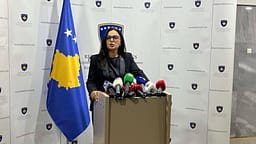 Lushaku: Ende s’kemi ftesë nga VV, deputetët e LDK’së t’i nënshtrohen vullnetit të anëtarësisë Lushaku: Ende s’kemi ftesë nga VV, deputetët e LDK’së t’i nënshtrohen vullnetit të anëtarësisë