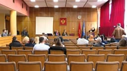 Nikshiqi refuzon iniciativën për tërheqjen e njohjes së Kosovës Nikshiqi refuzon iniciativën për tërheqjen e njohjes së Kosovës