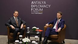 Hoxha i reagon Gjuriqit: Lumenjtë duhet të bartin ujë, jo kërcënime Hoxha i reagon Gjuriqit: Lumenjtë duhet të bartin ujë, jo kërcënime