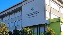 UShAF kërkon mbështetjen e ambasadave: Mos e lejoni mbylljen e universitetit në Ferizaj, është humbje për arsimin e lartë UShAF kërkon mbështetjen e ambasadave: Mos e lejoni mbylljen e universitetit në Ferizaj, është humbje për arsimin e lartë