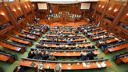 Kuvendi hap dyert për mërgimtarët, edhe pse mbetet i pakonstituuar Kuvendi hap dyert për mërgimtarët, edhe pse mbetet i pakonstituuar
