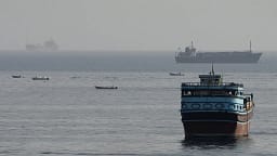 Irani dhe Omani arrijnë marrëveshje për një korridor detar në Ngushticën e Hormuzit Irani dhe Omani arrijnë marrëveshje për një korridor detar në Ngushticën e Hormuzit
