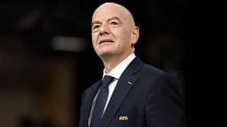 Infantino kërkon falje, por mbetet president i FIFA-s Infantino kërkon falje, por mbetet president i FIFA-s