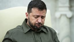 Zelenskyt “i rrëshqet kurora nga koka”, del i katërti në listën e figurave më të besuara në Ukrainë Zelenskyt “i rrëshqet kurora nga koka”, del i katërti në listën e figurave më të besuara në Ukrainë
