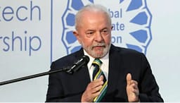 Presidenti brazilian Lula da Silva i nënshtrohet terapisë parandaluese për kancerin e lëkurës, pritet të kandidojë për mandatin e katërt Presidenti brazilian Lula da Silva i nënshtrohet terapisë parandaluese për kancerin e lëkurës, pritet të kandidojë për mandatin e katërt