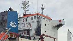 Një ditë para vizitës së Putin në Pekin, droni rus godet një anije kineze që shkonte drejt portit ukrainas Një ditë para vizitës së Putin në Pekin, droni rus godet një anije kineze që shkonte drejt portit ukrainas