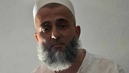 Një muaj paraburgim për të dyshuarin dhe babanë e tij për vrasjen e imamit në Dragash Një muaj paraburgim për të dyshuarin dhe babanë e tij për vrasjen e imamit në Dragash