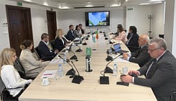 Bozhinovska: Po punohet me ritëm të përshpejtuar për lidhjen energjetike me rajonin, stabiliteti energjetik është prioritet Bozhinovska: Po punohet me ritëm të përshpejtuar për lidhjen energjetike me rajonin, stabiliteti energjetik është prioritet